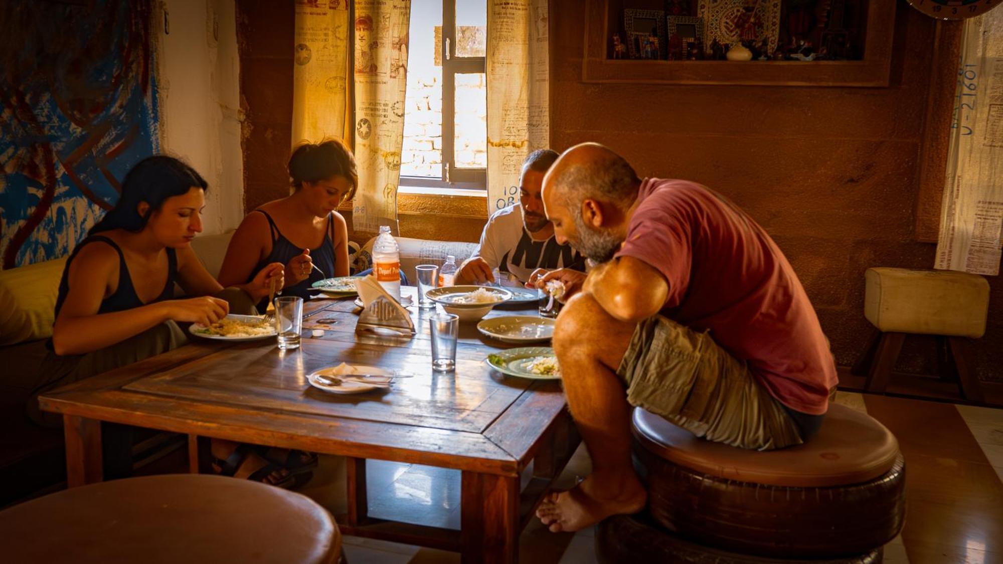 Open Road Hostel And Cafe Jaisalmer Esterno foto